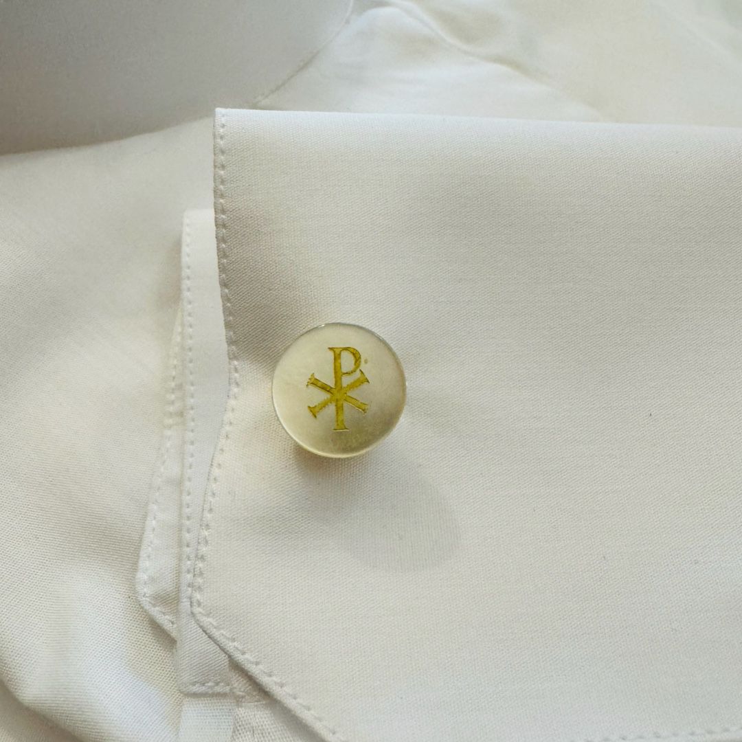 Gemelli per Camicia in Padreperla con Monogramma di Cristo Dorato